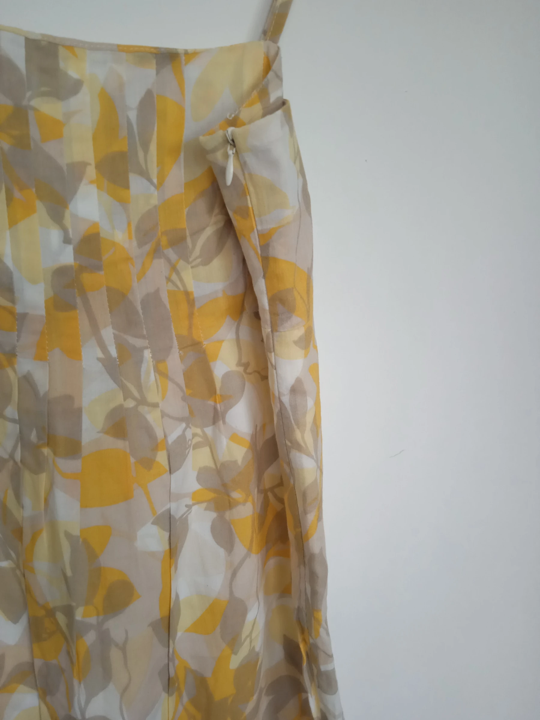 Straight summer dress in yellow and beige tones Etam size 36 – photo 3